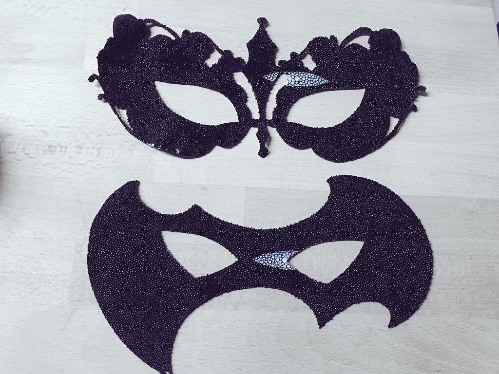 oh my god twitter doesn’t include alt text from images in their API