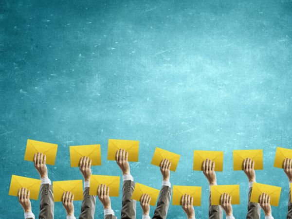 oh my god twitter doesn’t include alt text from images in their API