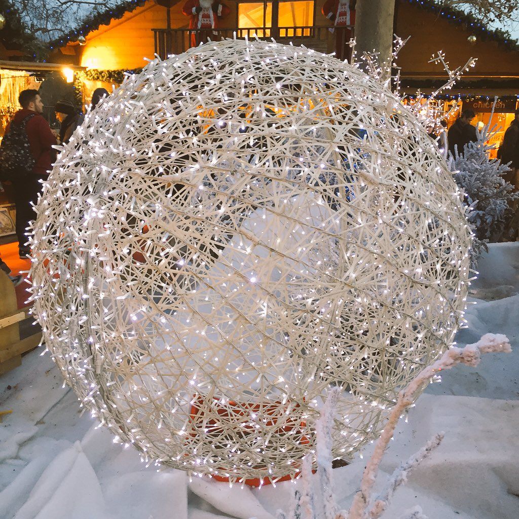 oh my god twitter doesn’t include alt text from images in their API