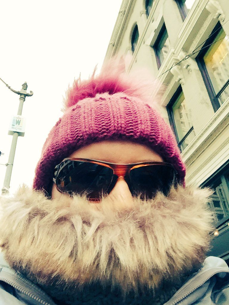 oh my god twitter doesn’t include alt text from images in their API