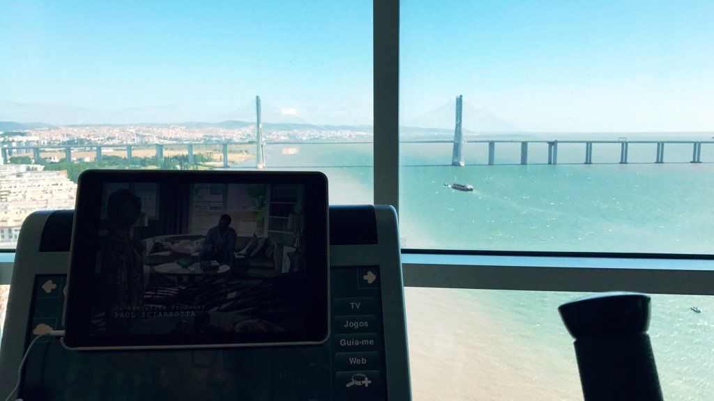 oh my god twitter doesn’t include alt text from images in their API