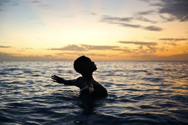 oh my god twitter doesn’t include alt text from images in their API