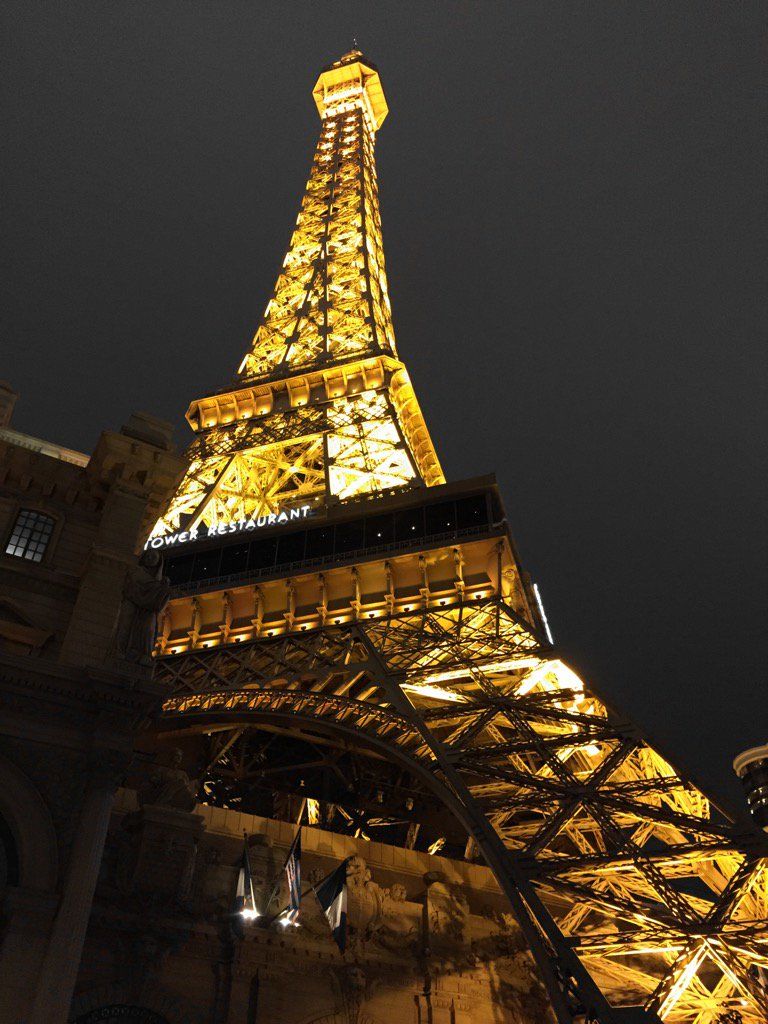 oh my god twitter doesn’t include alt text from images in their API