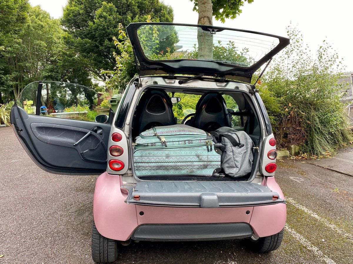 oh my god twitter doesn’t include alt text from images in their API