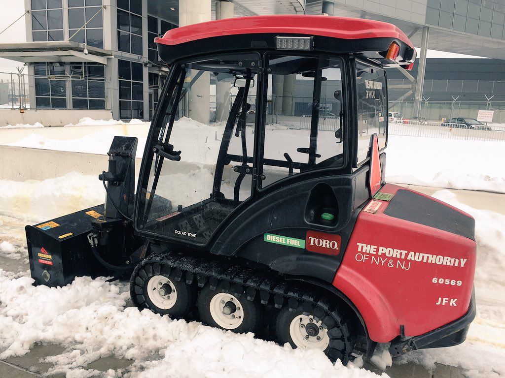 oh my god twitter doesn’t include alt text from images in their API