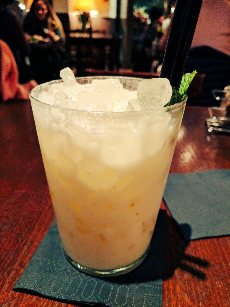 oh my god twitter doesn’t include alt text from images in their API