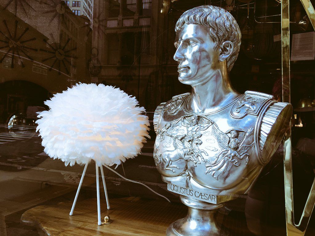 oh my god twitter doesn’t include alt text from images in their API