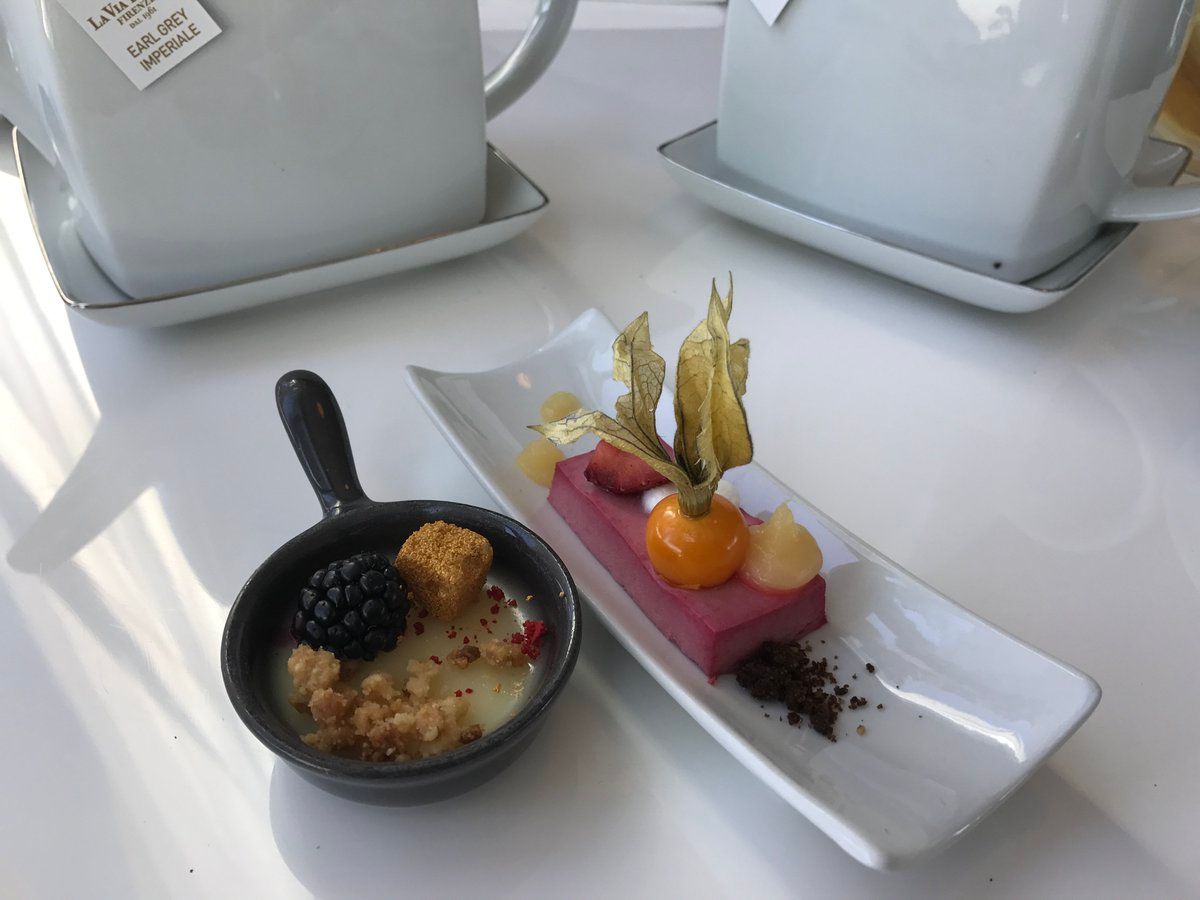 oh my god twitter doesn’t include alt text from images in their API