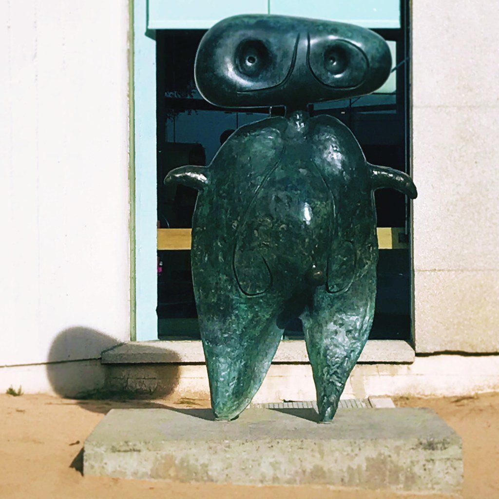 oh my god twitter doesn’t include alt text from images in their API