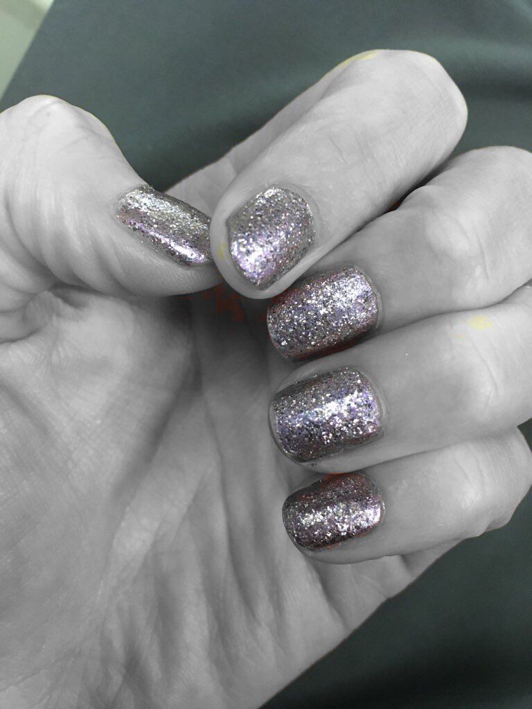 oh my god twitter doesn’t include alt text from images in their API