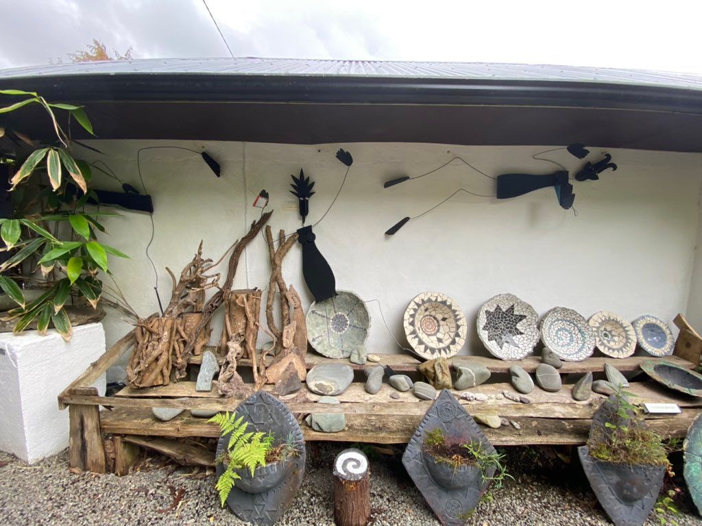 oh my god twitter doesn’t include alt text from images in their API