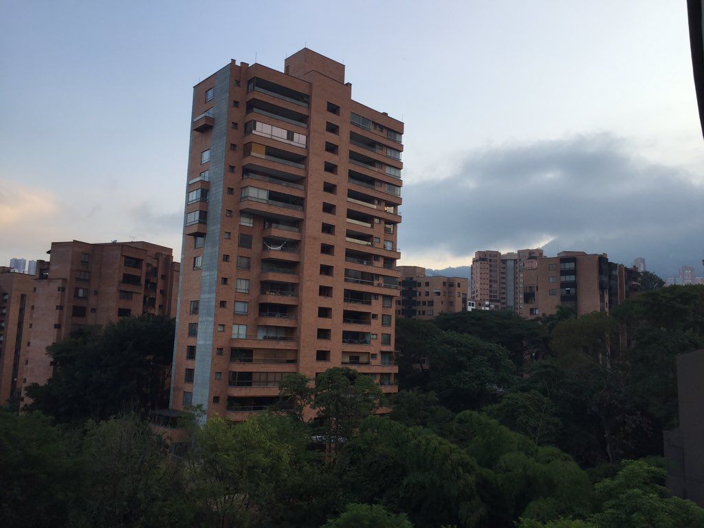 oh my god twitter doesn’t include alt text from images in their API