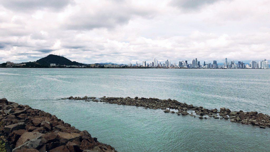 oh my god twitter doesn’t include alt text from images in their API