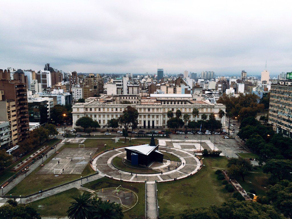 oh my god twitter doesn’t include alt text from images in their API