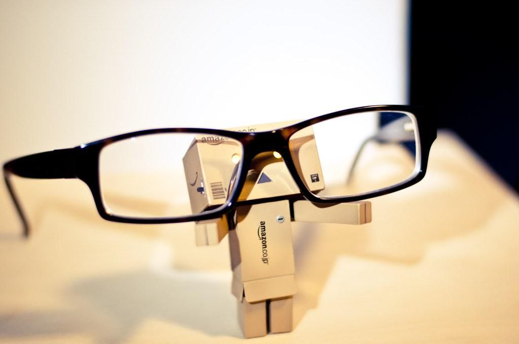 oh my god twitter doesn’t include alt text from images in their API