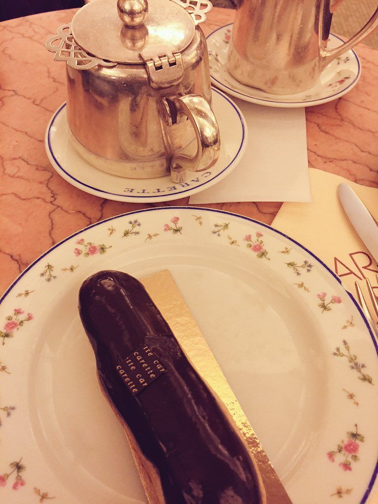 oh my god twitter doesn’t include alt text from images in their API